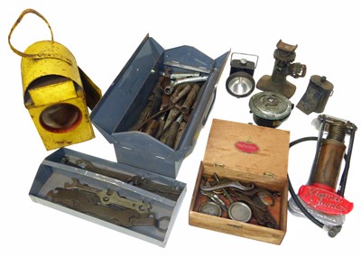 Lot 28 - Collection of Automobilia