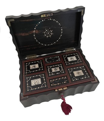 Lot 61 - Mid 19th century Anglo Indian Amboyna travel box