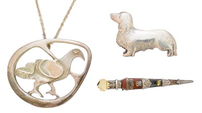 Lot 243 - A selection of Scottish jewellery