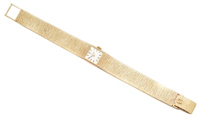 Lot 260 - A 9ct gold ladies Omega wristwatch