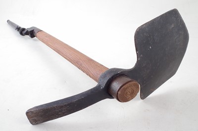 Lot 259 - British Army entrenching tool handle and bayonet