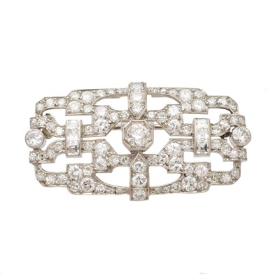 Lot 29 - A diamond plaque brooch