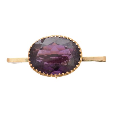 Lot 20 - An amethyst brooch
