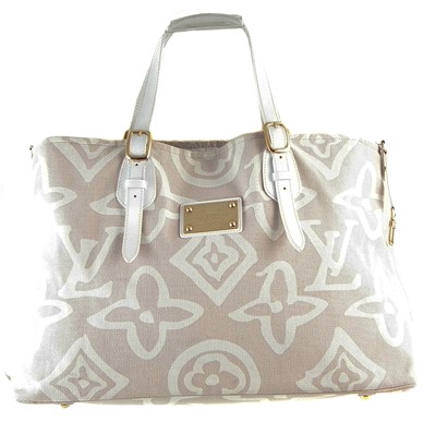 Lot 17 - A Louis Vuitton Tahitienne Cabas GM handbag