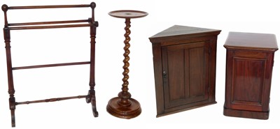 Lot 163 - A group lot of furniture.