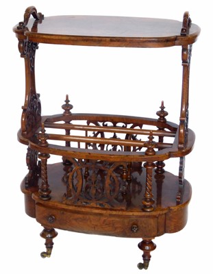 Lot 415 - Victorian walnut what-knot.