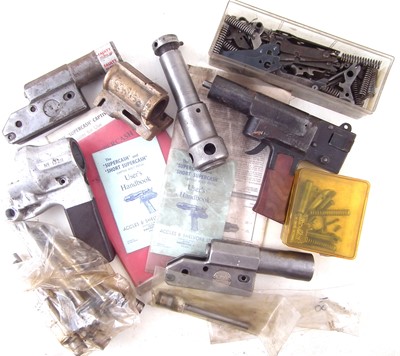 Lot 161 - Cash captive bolt humane killer and accessories/spares