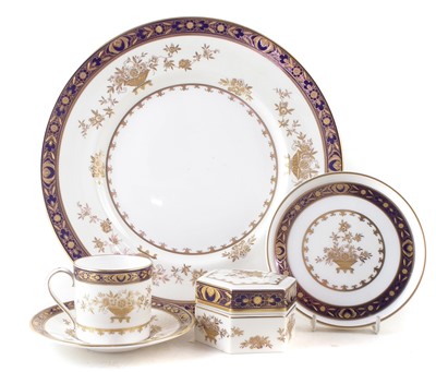Lot 127 - Minton Dynasty ware
