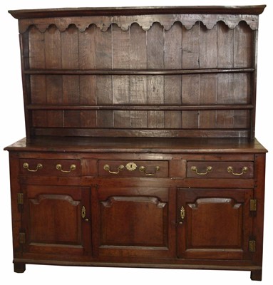 Lot 404 - Early 18th century oak dresser