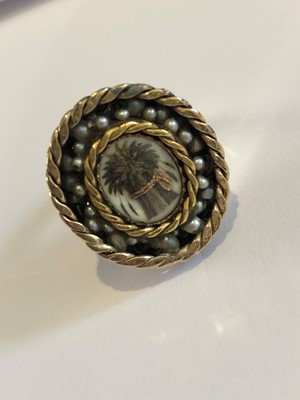 Lot 25 - A Victorian memorial ring