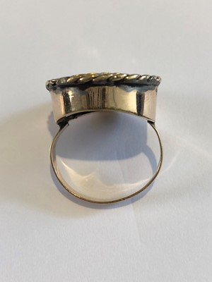 Lot 25 - A Victorian memorial ring