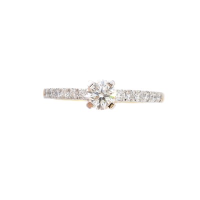 Lot 159 - An 18ct gold diamond single stone ring