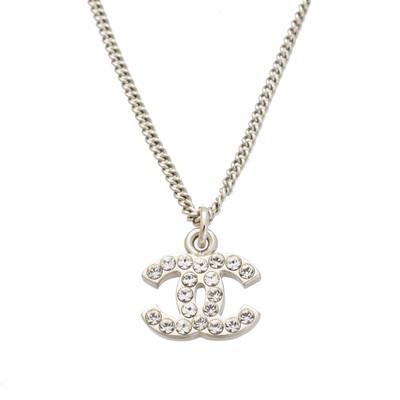 Lot 113 - A Chanel pendant necklace