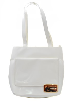 Lot 12 - A Gucci bag