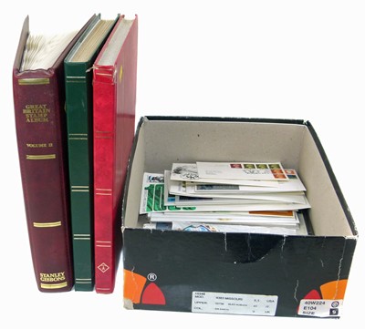 Lot 121 - GB stamp collection in three albums