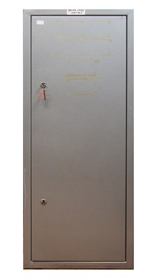 Lot 177 - Large pistol / ammunition cabinet 30.5x 61.5 x 152.5
