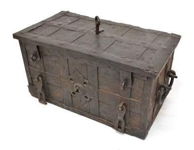 Lot 436 - 17th-century iron Armada chest