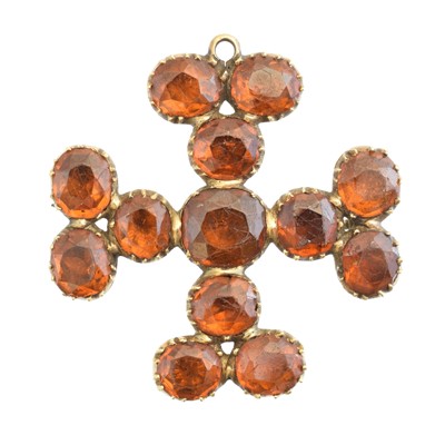 Lot 56 - An early 19th century hessonite garnet cross brooch