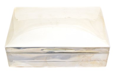 Lot 193 - An Edward VII silver cigar box