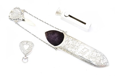 Lot 155 - A selection of silver