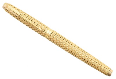 Lot 251 - An 18ct gold Parker pen