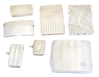 Lot 162 - A selection of silver