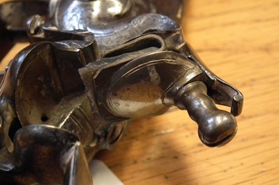 Lot 2 - Flintlock Queen Anne pistol by Walker of London