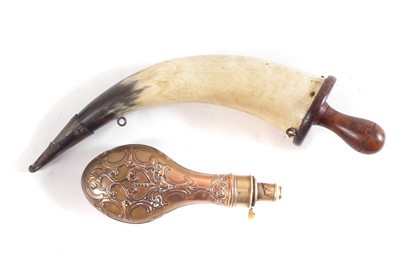 Lot 198 - War Department issue horn gunners powder flask