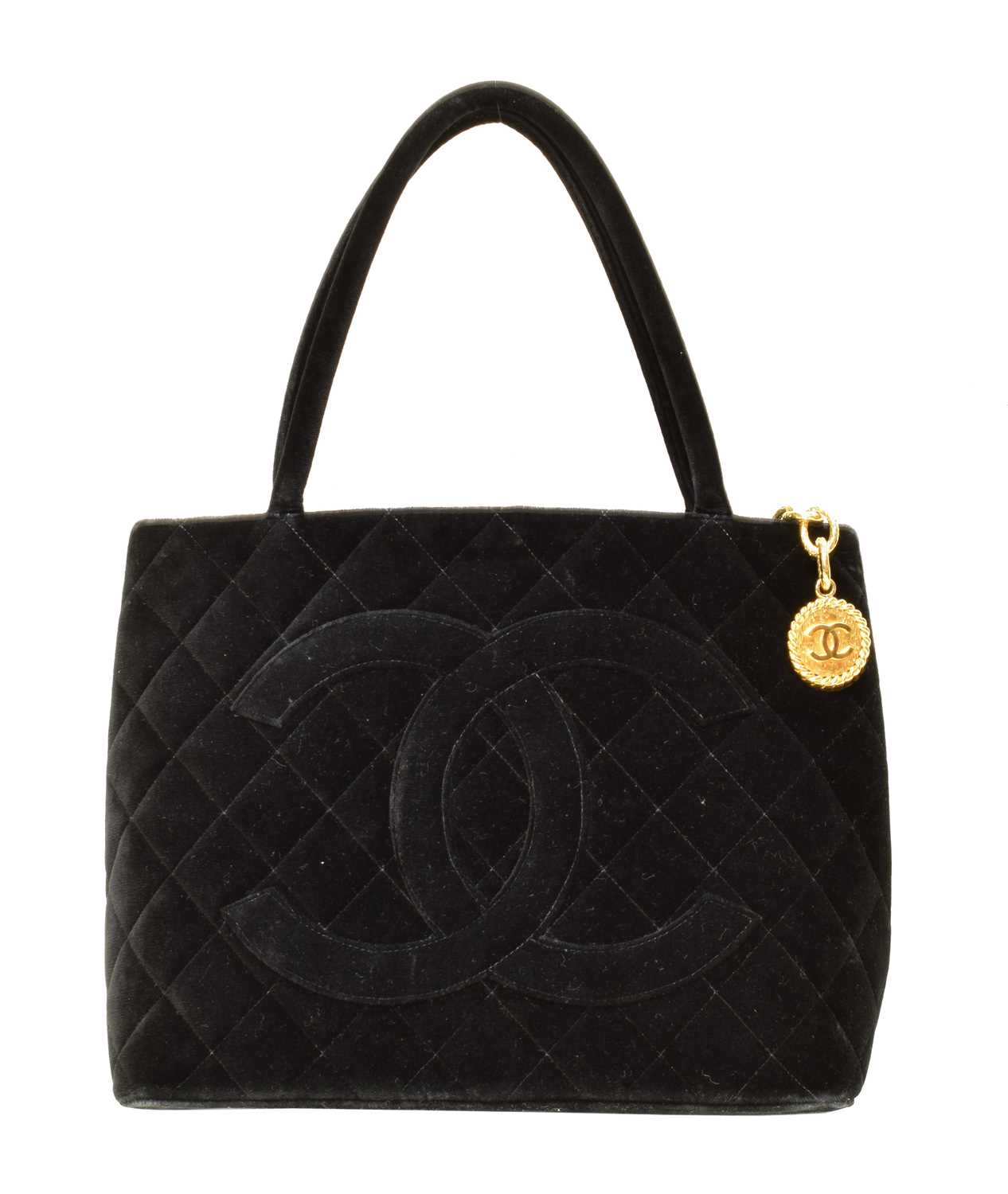 Lot 158 - A Chanel Medallion Shoulder Bag