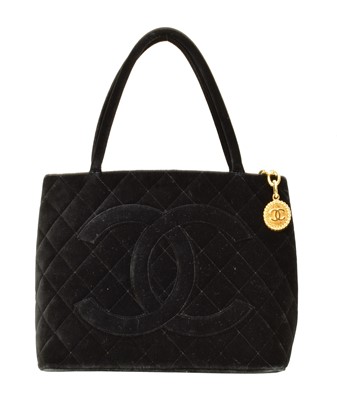 Lot 158 - A Chanel Medallion Shoulder Bag
