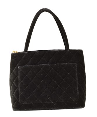 Lot 158 - A Chanel Medallion Shoulder Bag