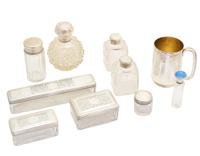 Lot 175 - A large selection of silver