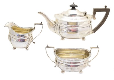Lot 177 - A George V three piece teaset