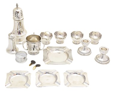 Lot 225 - A selection of silver