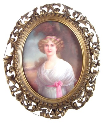 Lot 233 - Leslie Johnson plaque