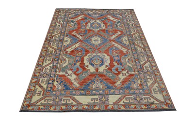 Lot 476 - Late 20th century Pakistan carpet