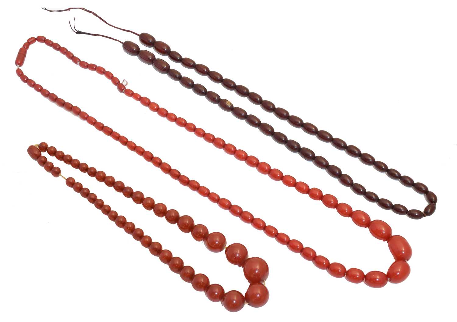 Lot 68 - A selection of bakelite beads