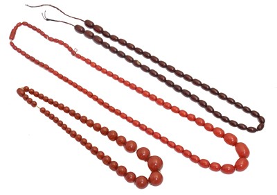 Lot 68 - A selection of bakelite beads