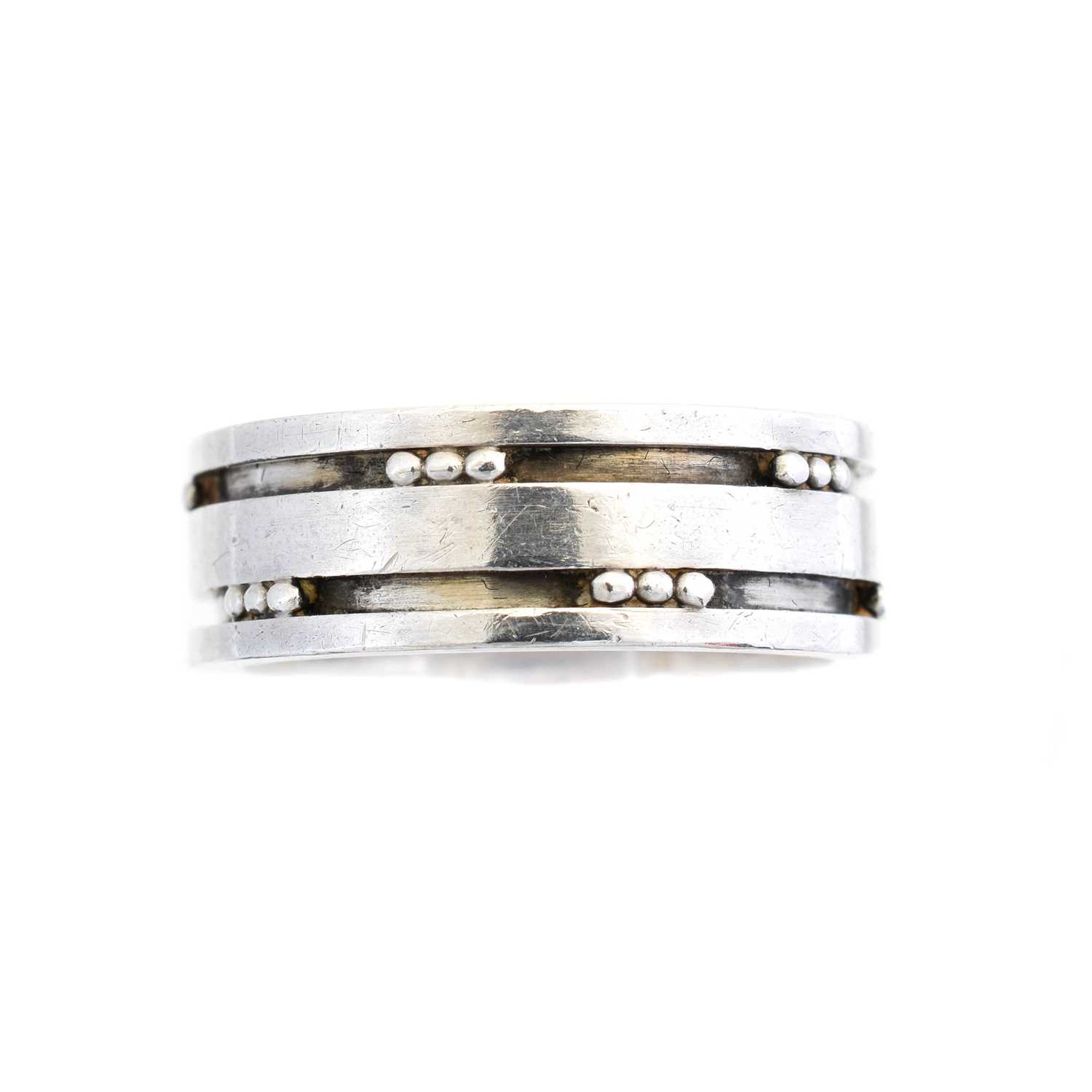 Lot 20 - A Georg Jensen band ring, no. 60D