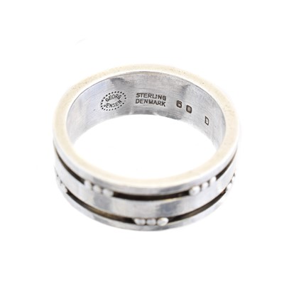 Lot 20 - A Georg Jensen band ring, no. 60D