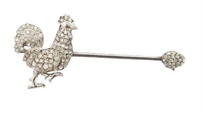 Lot 24 - A diamond brooch