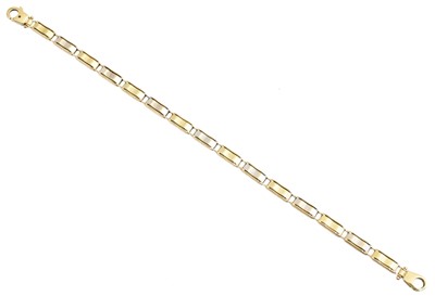 Lot 4 - A bracelet