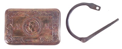 Lot 508 - WW1 Christmas tin and a kit bag lock