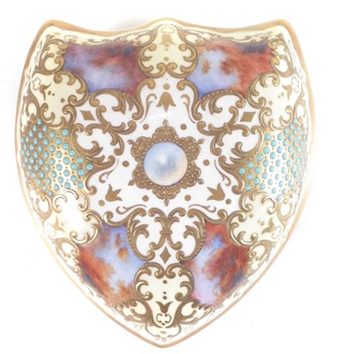 Lot 160 - Coalport shield shaped box