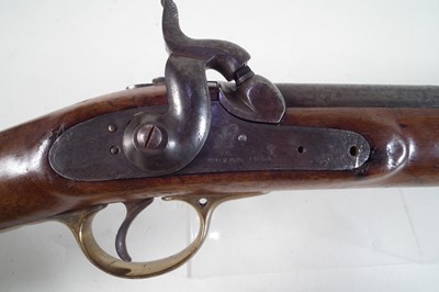 Lot 54 - British Pattern 1840 .620 percussion Constabulary carbine and bayonet