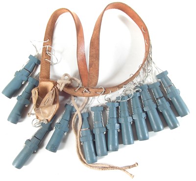 Lot 284 - Replica new model army twelve Apostles English civil war bandolier of charges