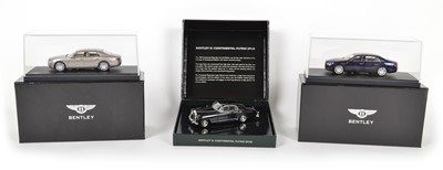 Lot 51 - Three Minichamps 1:43 Scale Bentley Flying Spur Models
