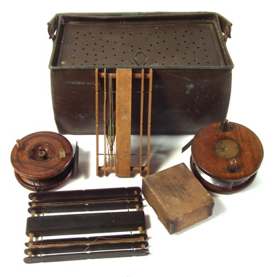 Lot 182 - Coarse fisher's bait kettle and other tackle