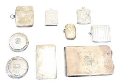 Lot 109 - A selection of silver