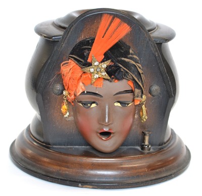 Lot 195 - Novelty Cigarette Dispenser
